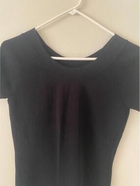 Talbots Classic Casual Knit Top Size Small Short Sleeve Black Scoop Neck